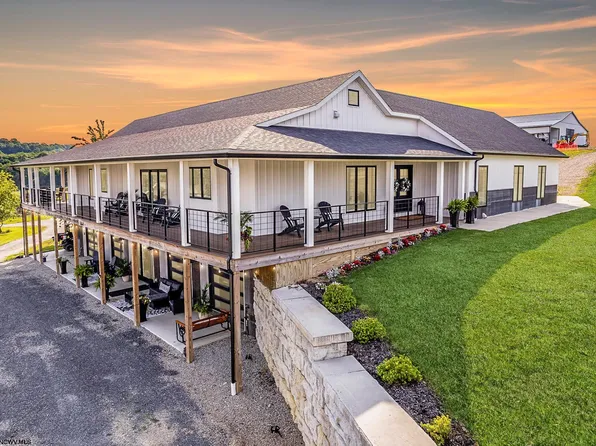 2348 Clifton Salem Rd, Bruceton Mills, WV 26525