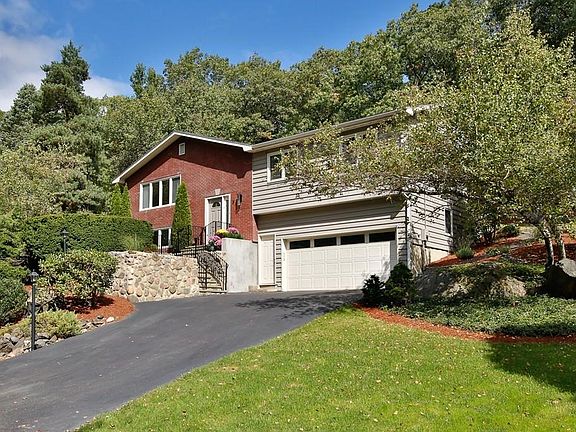 3rd image of 3 Amberwood Dr