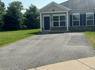 206 Huntington Ln, Easton, PA 18040