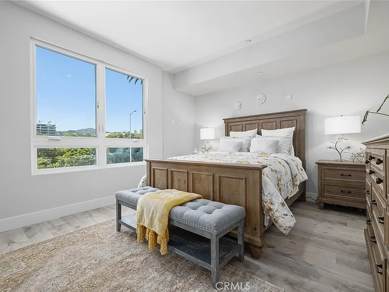 5820 La Mirada Ave #401 — Photo 48
