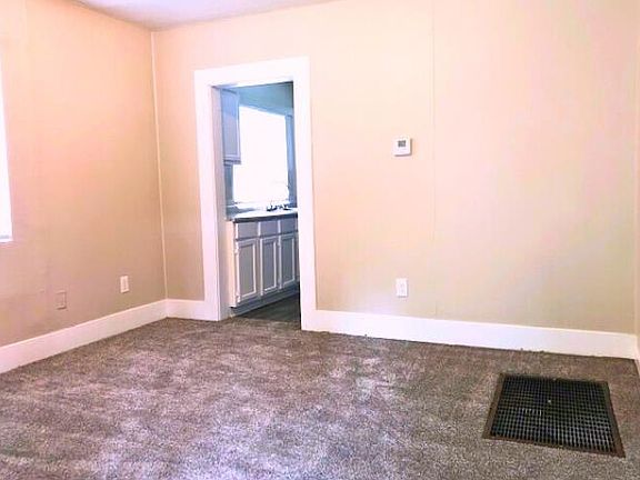 2nd image of 641 S Ellis St