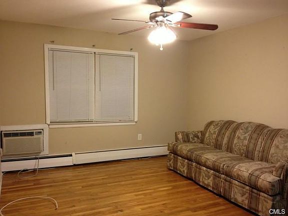 5th image of 36 Abner Ct Unit A