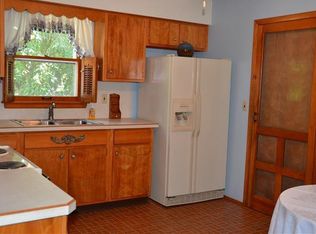 755 Robin Dr, Eastlake, OH 44095