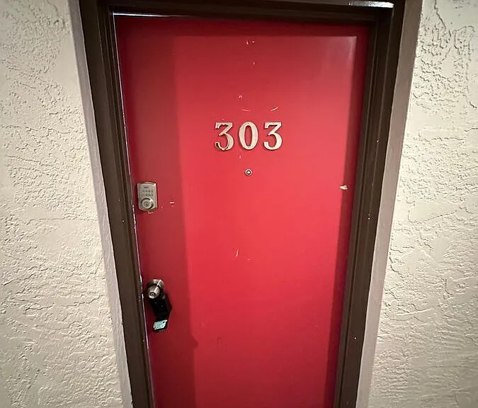 312 W Alabama Ave — Photo 10