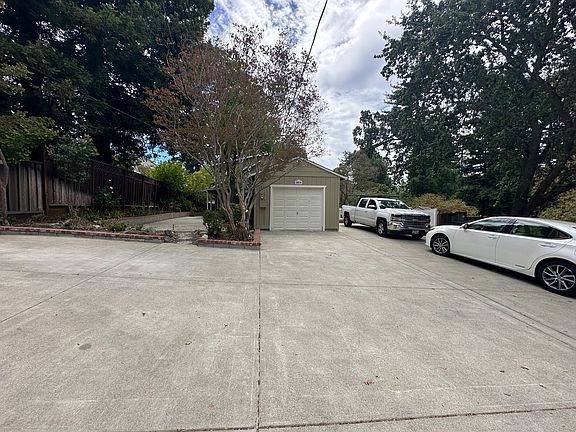 2nd image of 1814 Pleasant Hill Rd