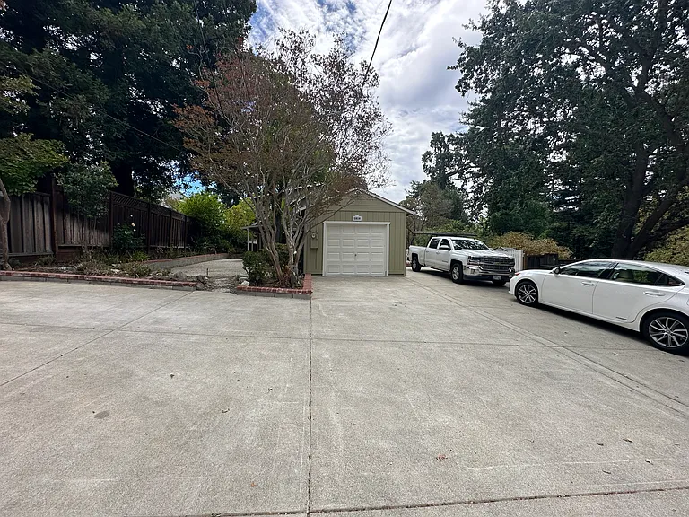 1814 Pleasant Hill Rd — Photo 2