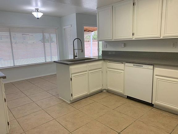 4th image of 13908 Rogers Ln