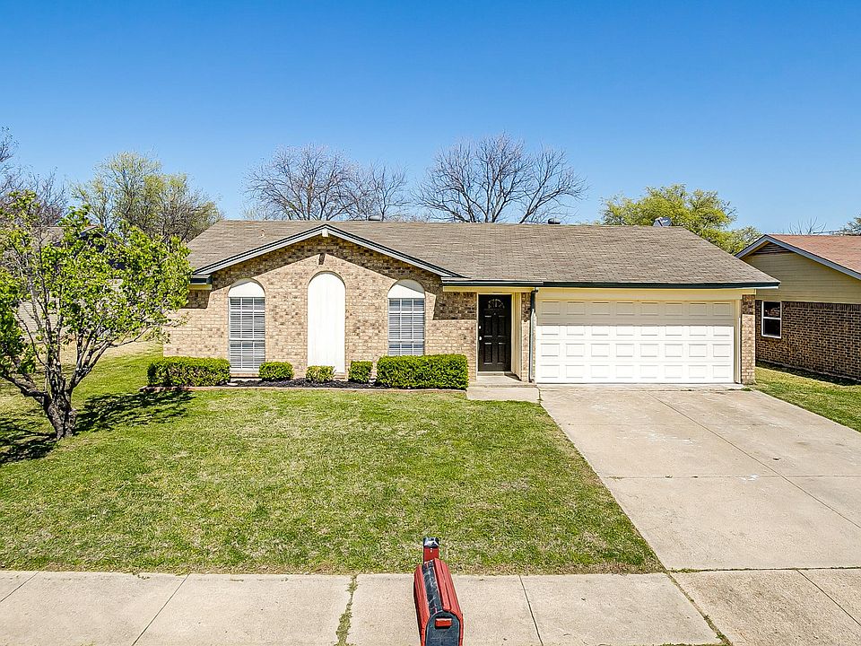 1st image of 436 Edwards Dr
