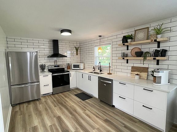 2nd image of 514 Avenue B