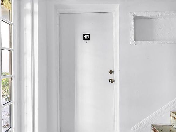 3rd image of 6960A SUNSET DRIVE S #1B