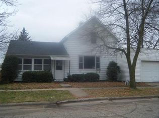 214 E 2nd Ave, Stanley, WI 54768