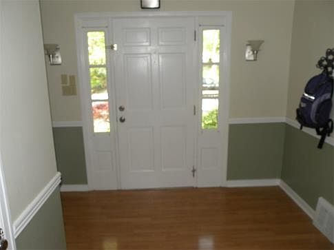 564 Glenrock Drive Entry