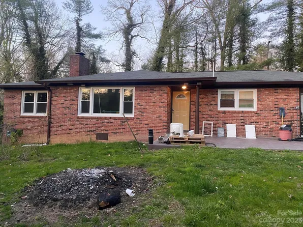 201 Red Bow Ln, Hendersonville, NC 28791