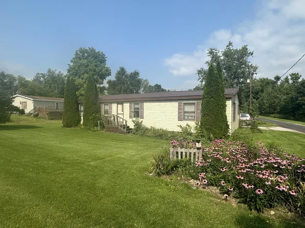 338 N Main St, Camden, MI 49232