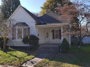 308 5th St S, La Follette, TN 37766