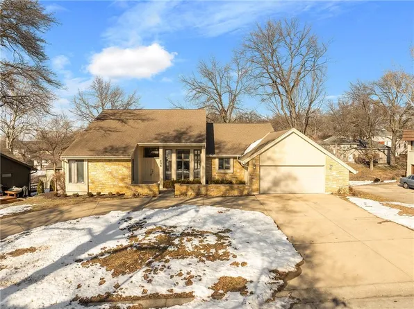706 Montcrew St, Kansas City, MO 64114