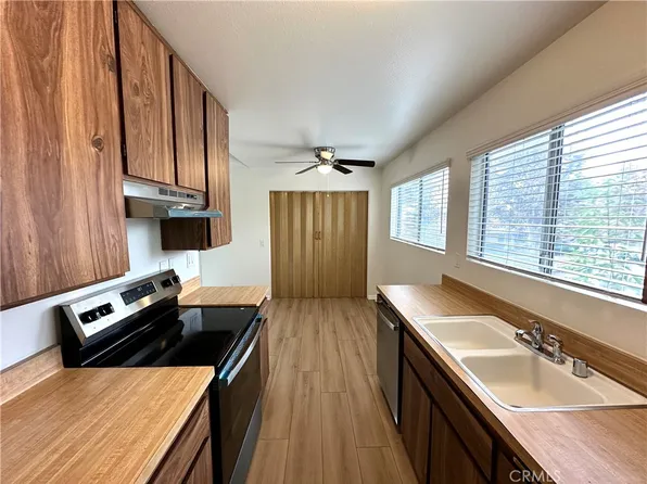 23220 Orange Ave APT 2, Lake Forest, CA 92630