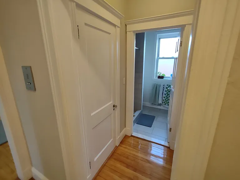 51 Linden St — Photo 13