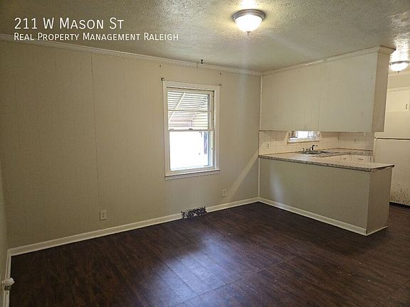 5th image of 211 W Mason St