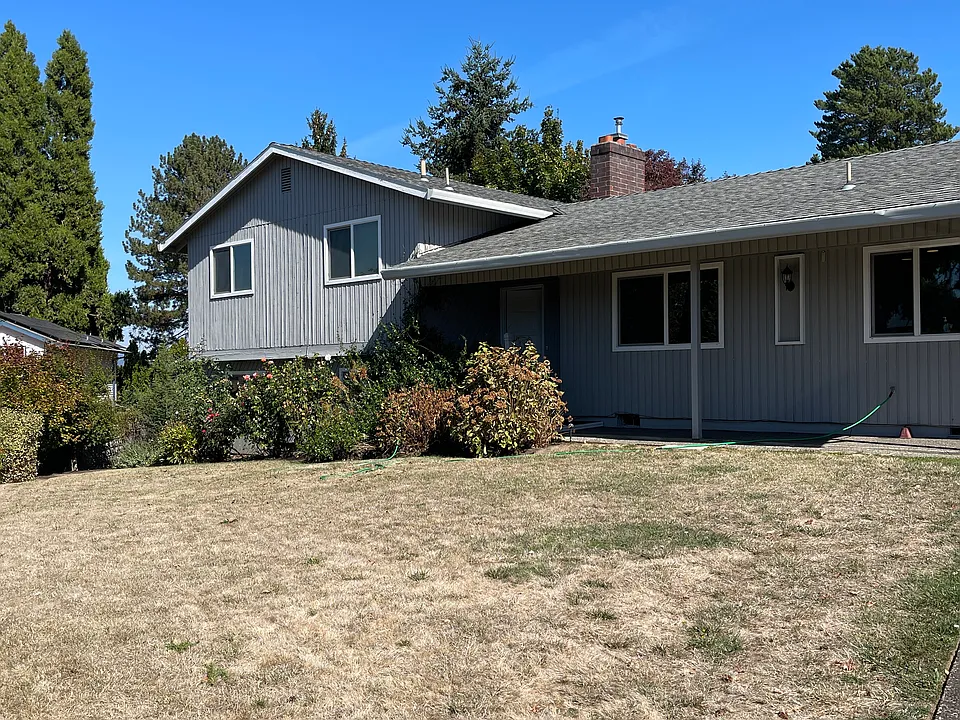 16095 SW Deline Ct