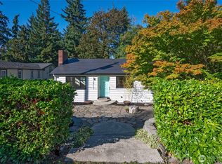 3911 88th Ave SE, Mercer Island, WA 98040