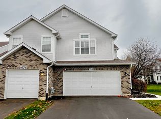 2936 Kentshire Cir, Naperville, IL 60564