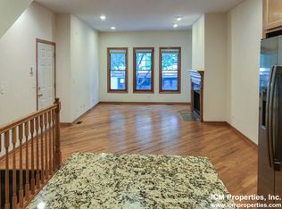 1438 W Belmont Ave APT 2S, Chicago, IL 60657