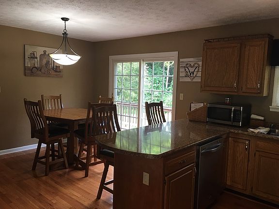 5th image of 1583 W Algonquin Dr