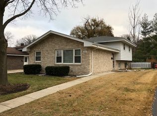 333 Elk Blvd, Stickney, IL 60016