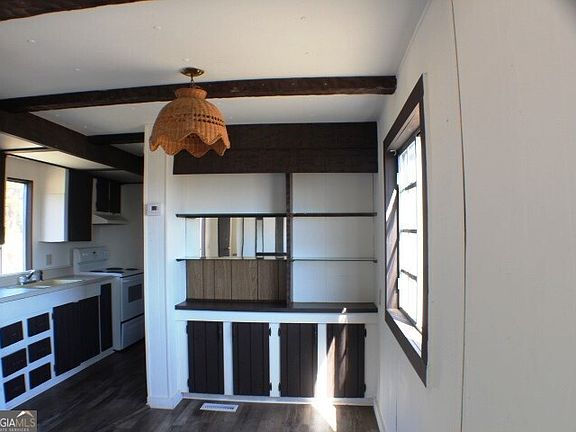 5th image of 2222 Sheffield Rd