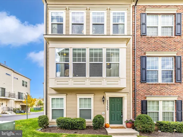 22533 Phillips St #1501, Clarksburg, MD 20871