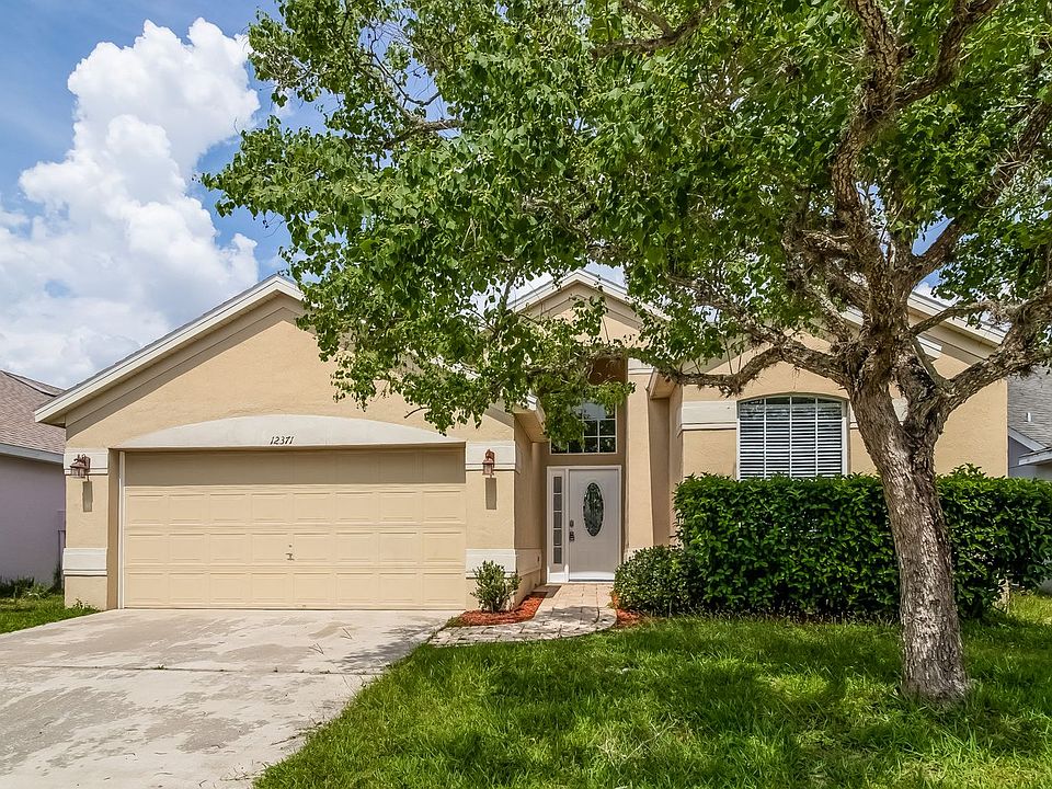1st image of 12371 Arlington Park Ln