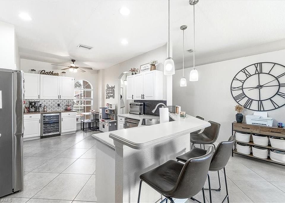 1st image of 12748 Ivory Stone LOOP