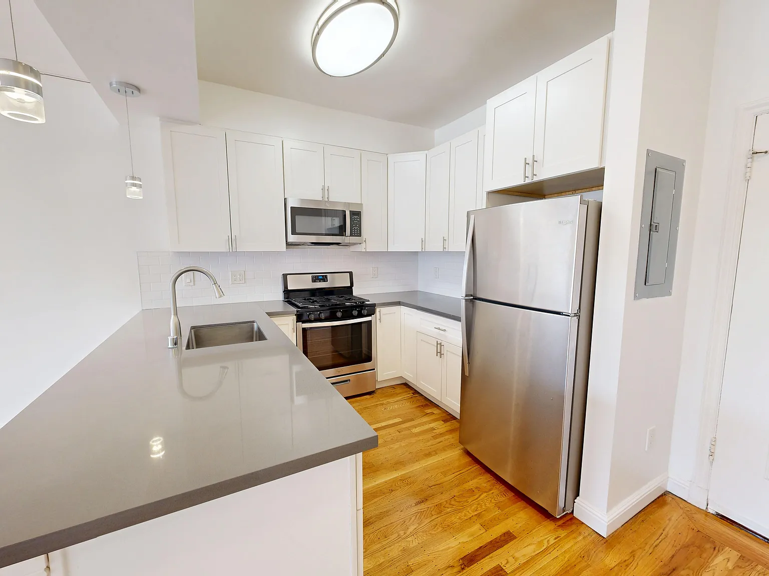 1755 Van Ness Avenue — Photo 3