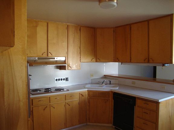 4th image of 2473 Park Ave