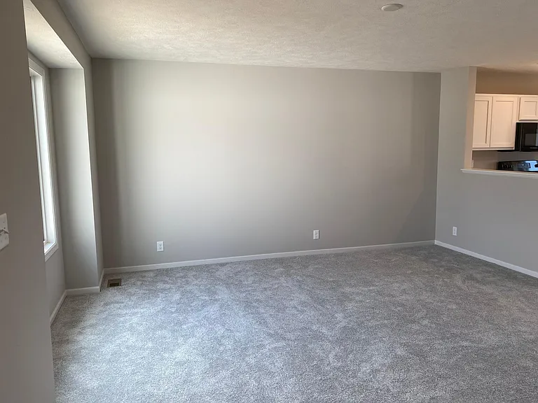 2920 W Kyle Ln — Photo 5