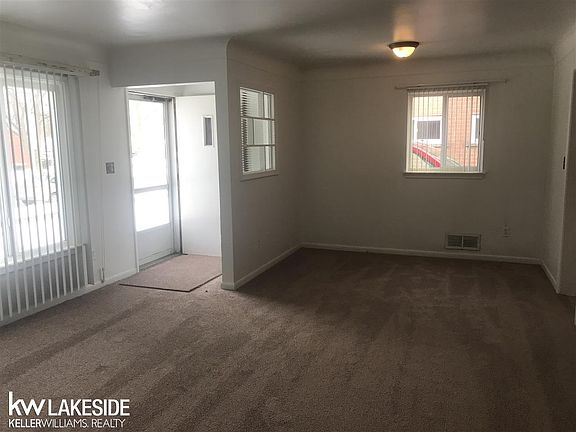 4th image of 31631 Lonnie Blvd