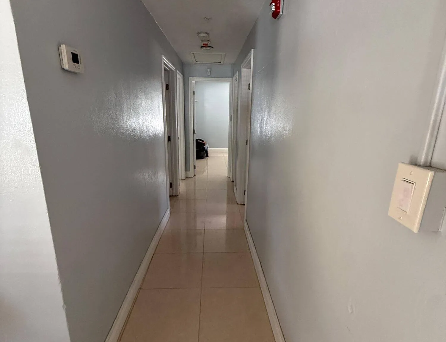 3 bed, 1.0 bath, 888 sqft, $2,200 — Photo 4