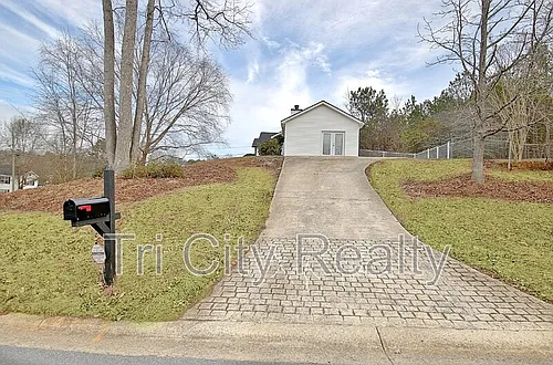 350 Cobbler Dr Photo 1