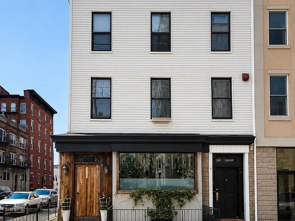 500 Grand St #2