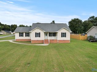 21 Whit Ln E, Boaz, AL 35957