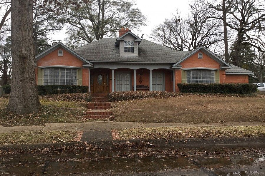 1st image of 4017 Potomac Ave