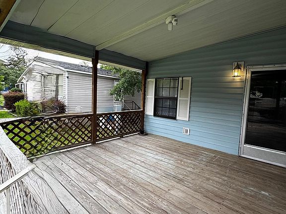 3rd image of 24994 Pompano Dr
