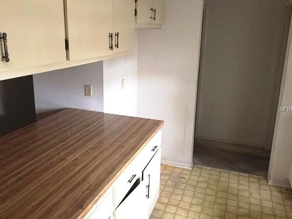 5th image of 947 Alicante Ave