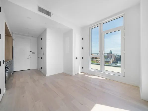 151 Carlton Avenue 8D image 3 of 10