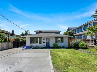 1689 Kisber Ave, Saanich, BC V8P2W5