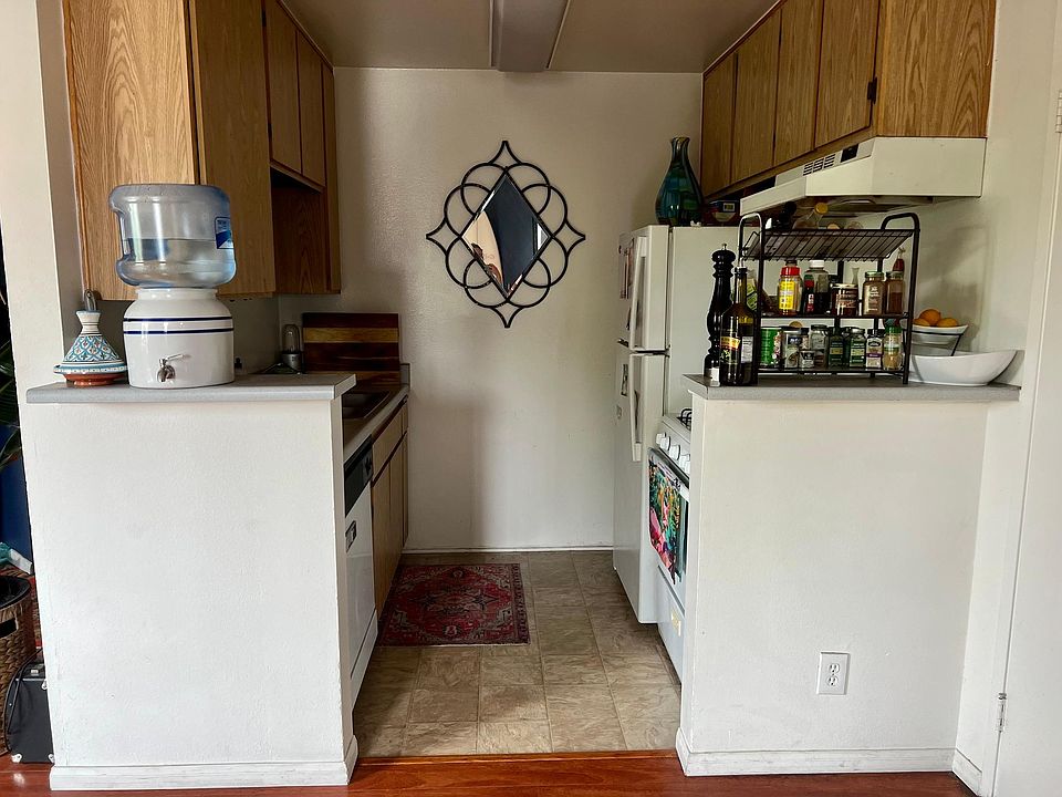 1st image of 723 S 37th St #2