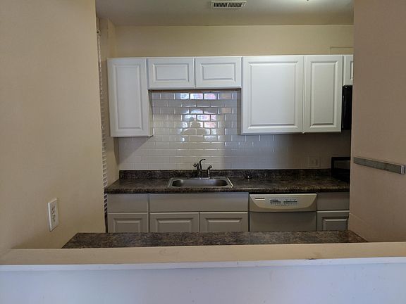 4th image of 4396 Gibson Ave