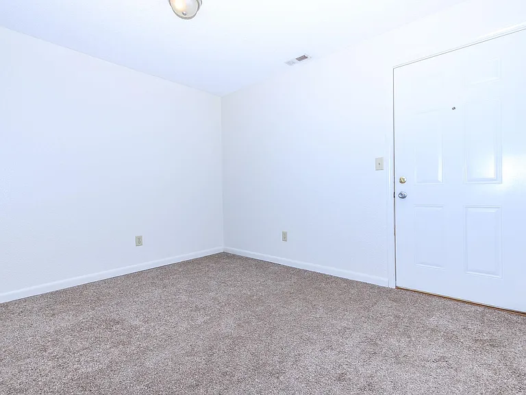 Riverfront Apartments — Photo 10