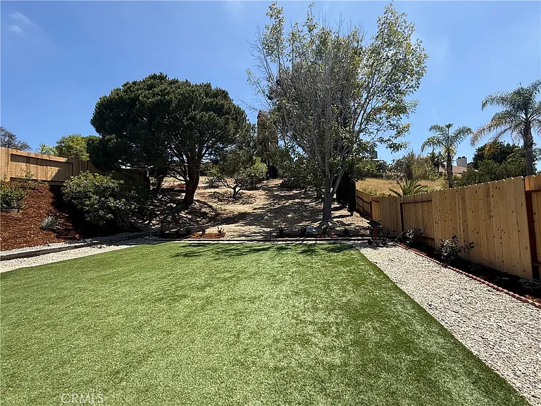 2868 Brandeis Dr — Photo 24